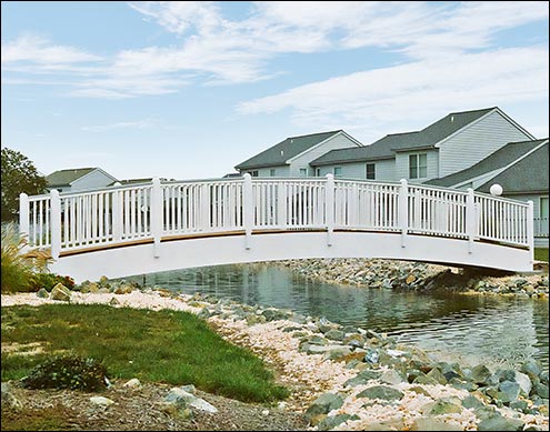 5 x 32 Heavy Duty Vinyl Bridge with 2x2 Rail Bridge with Camber